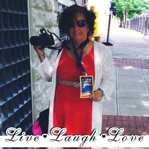 Meet your Posher, Gina